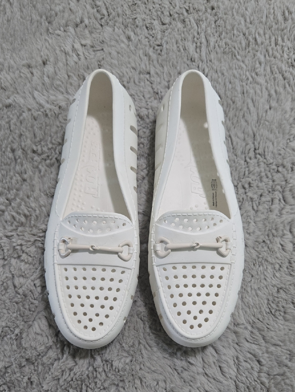 Floafers white Tycoon Bit Driver lightweight water rubber shoes size 10